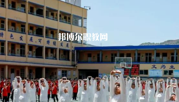 蒼南縣飛林職業(yè)學(xué)校地址在哪里，哪個(gè)地區(qū)，哪個(gè)城市?