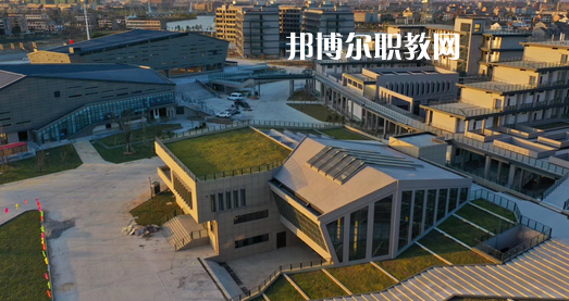 臺州第一技師學(xué)院地址在哪里，哪個地區(qū)，哪個城市?