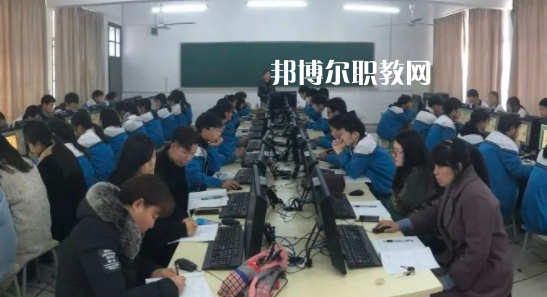 衢州市翔宇中等專業(yè)學(xué)校地址在哪里，哪個(gè)地區(qū)，哪個(gè)城市?