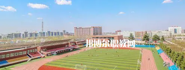 西安培華學(xué)院附屬職業(yè)中等專業(yè)學(xué)校地址在哪里，哪個(gè)地區(qū)，哪個(gè)城市?