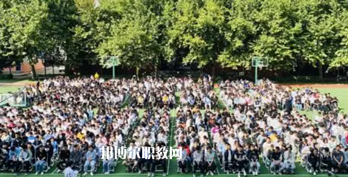 陜西工程科技高級(jí)技工學(xué)校地址在哪里，哪個(gè)地區(qū)，哪個(gè)城市?