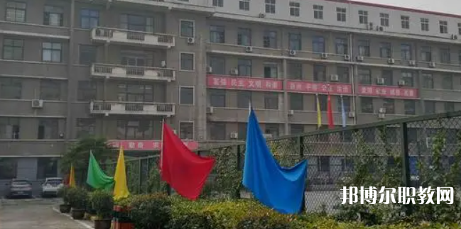西安市技工學(xué)校地址，乘車路線