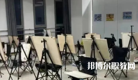 秦皇島市藝新舞蹈學(xué)校地址，乘車路線