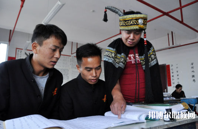 2023貴州省畢節(jié)彝文雙語職業(yè)學(xué)校招生計(jì)劃 招生人數(shù)是多少(附要求、條件、對象)
