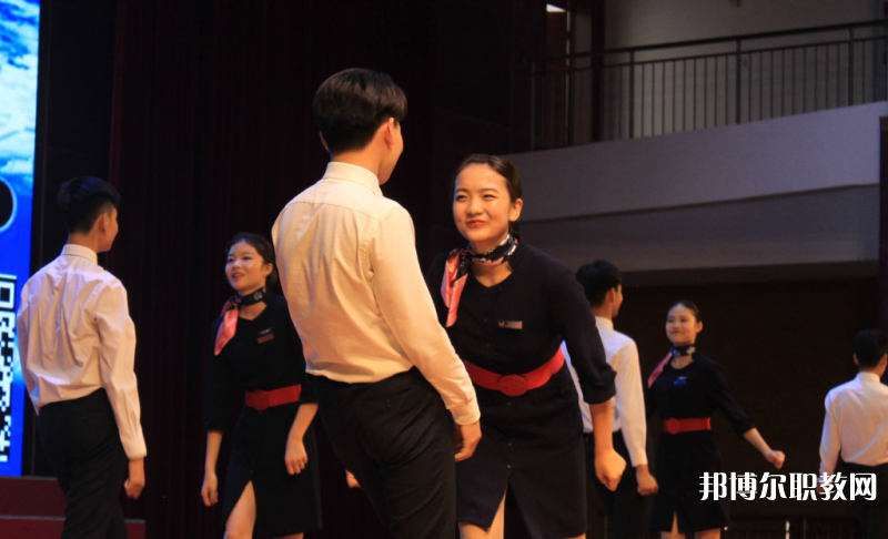 鄭州航空港經(jīng)濟(jì)綜合實(shí)驗(yàn)區(qū)華德中等專(zhuān)業(yè)學(xué)校網(wǎng)站網(wǎng)址主頁(yè)
