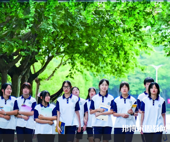 重慶2024年讀中專學(xué)?？刹豢梢钥即髮W(xué)