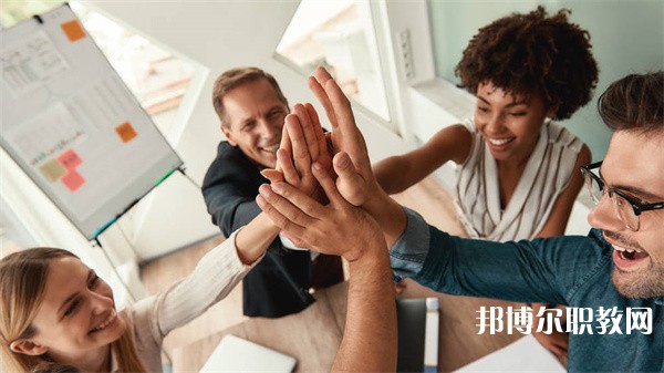 湖北哪里的中專學校能讀計算機與數(shù)碼產(chǎn)品維修專業(yè)專業(yè)