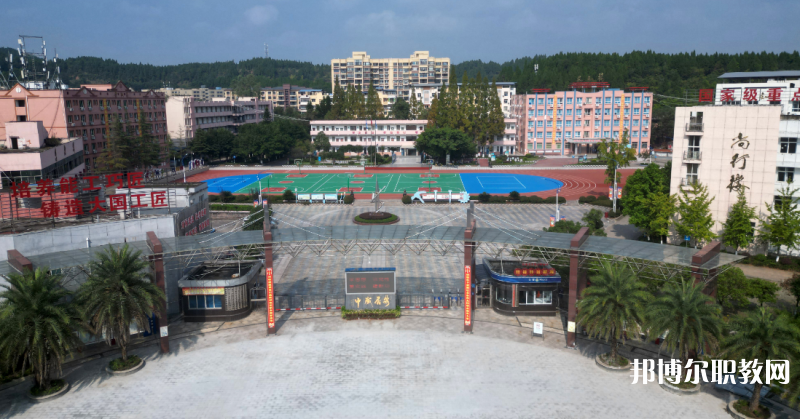 四川2024年中專學校學費多少錢 
