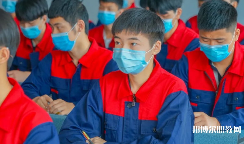 四川2024年男孩子讀中專(zhuān)讀什么好