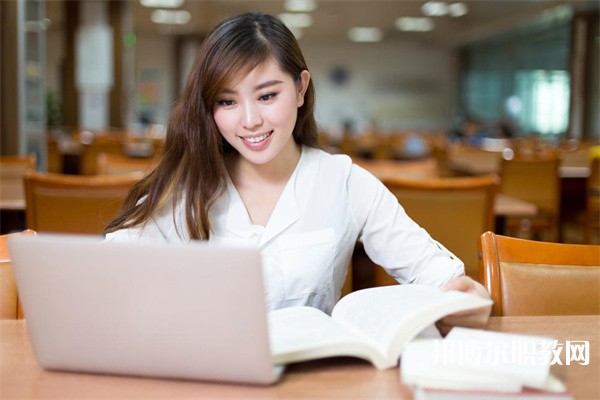 廣東哪里的中職學校能讀陶瓷裝飾設計專業(yè)
