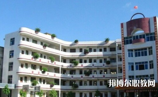 2024玉林市龍池職業(yè)技術(shù)學(xué)校招生計劃 招生人數(shù)是多少(附要求、條件、對象)