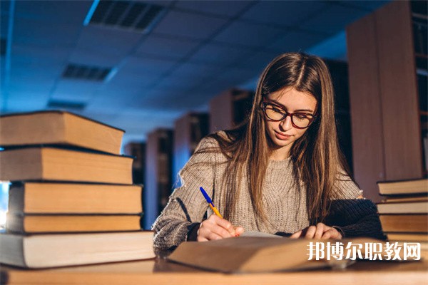 廣西哪里的中職學校能讀足球專業(yè)