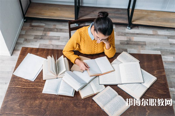 廣西哪里的職業(yè)學校能讀常用應(yīng)用軟件專業(yè)