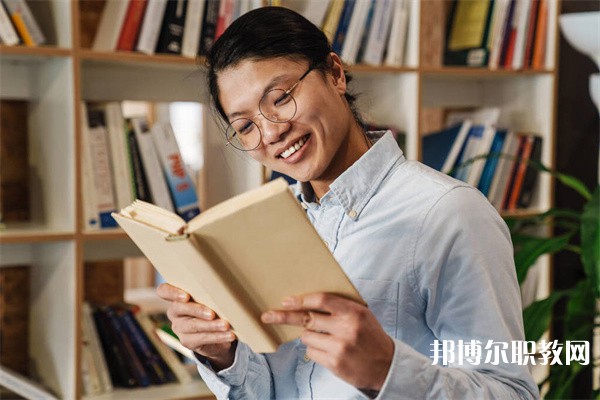 廣西哪里的職教中心能讀學(xué)前教育(幼兒教師、育嬰師方向)專業(yè)