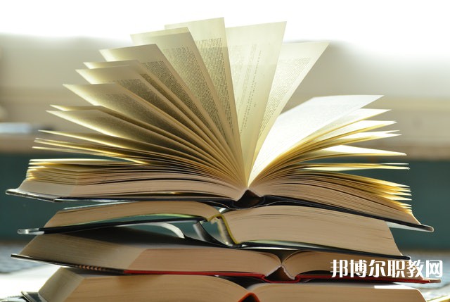 四川哪里的中職學校能讀行政文秘專業(yè)