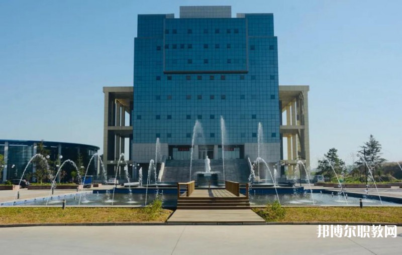 唐山豐潤綜合職業(yè)技術教育中心2025年報名條件、招生要求、招生對象