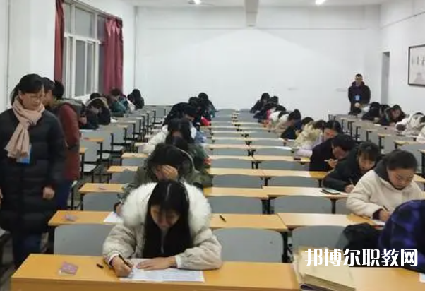 2025懷化職業(yè)學校最新排名前三名單