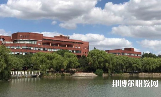 2025甘南中專學(xué)校最新排名前三名單