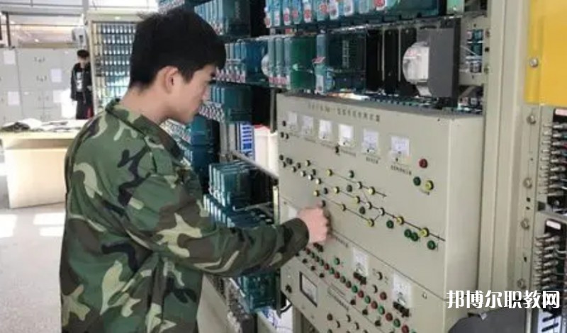 自貢2025年鐵路學(xué)校有什么專業(yè)適合男生