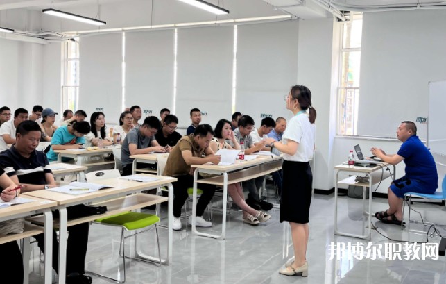 四川2025年讀什么電工學(xué)校有前途