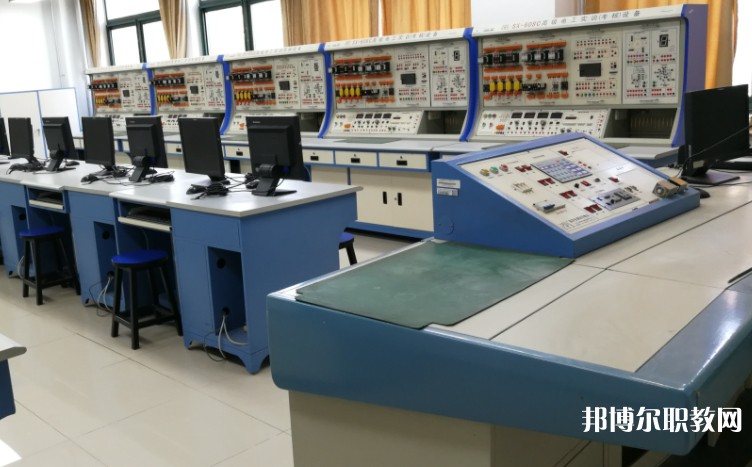 四川2025年讀電工學(xué)校多少錢